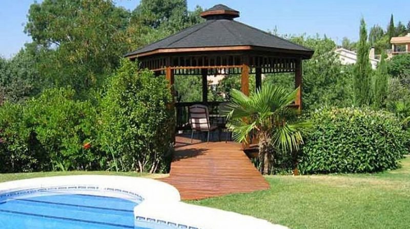 CENADORES DE MADERA - La Patioteca / Reformas de jardines y terrazas en